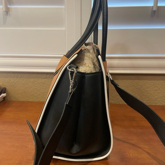 Guess Lily Dream Purse Satchel NWT - Picture 4 of 6